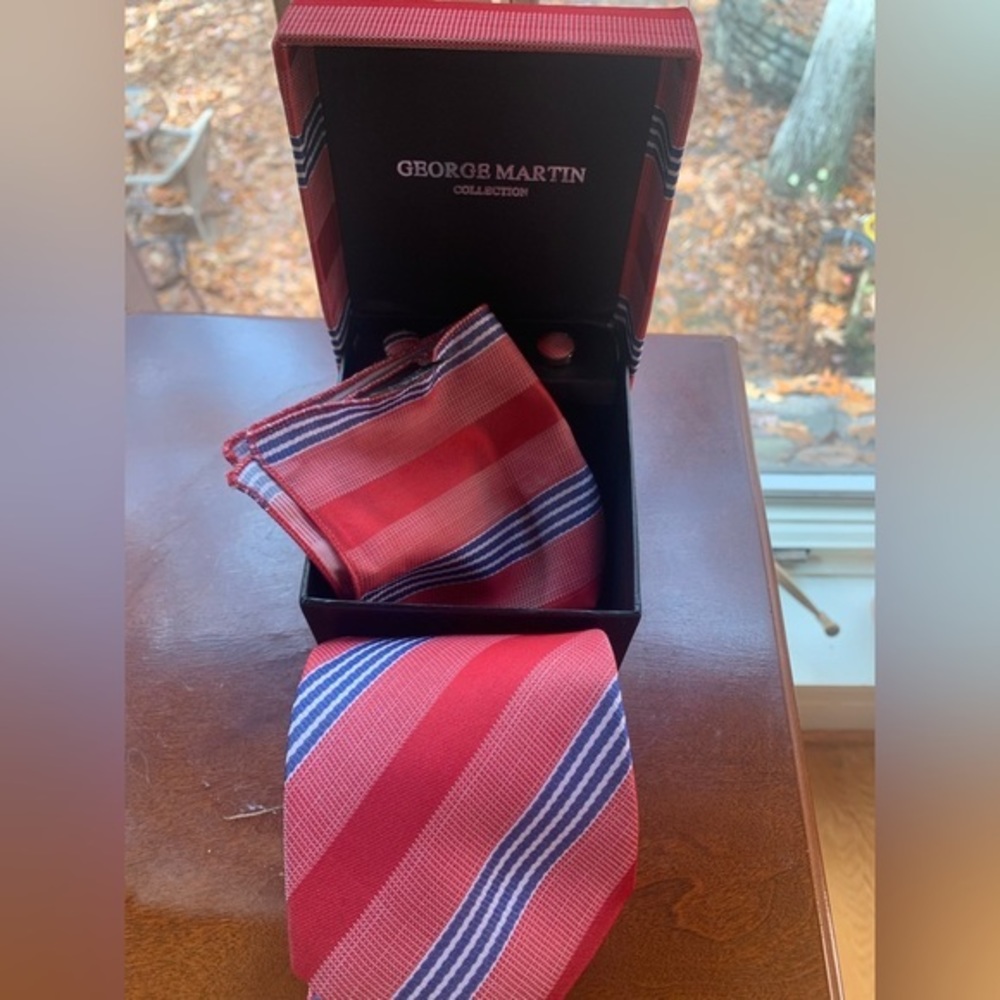 George Martin Collection Tie, Pocket Square, and Cuff Links matching hinged box
